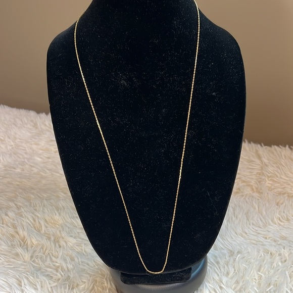 Jewelry - Gold Tone Long Chain Necklace Jewelry